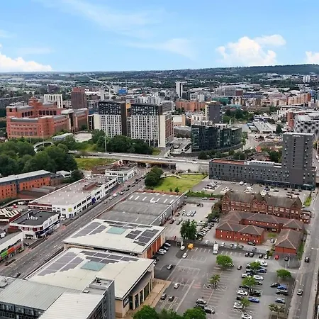 Maxstays - Cozy Leeds Centre 2 Bed - Steps From First Direct Arena - Free Parking * Leeds (West Yorkshire)