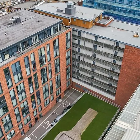 Apartment Maxstays - Cozy Leeds Centre 2 Bed - Steps From First Direct Arena - Free Parking *