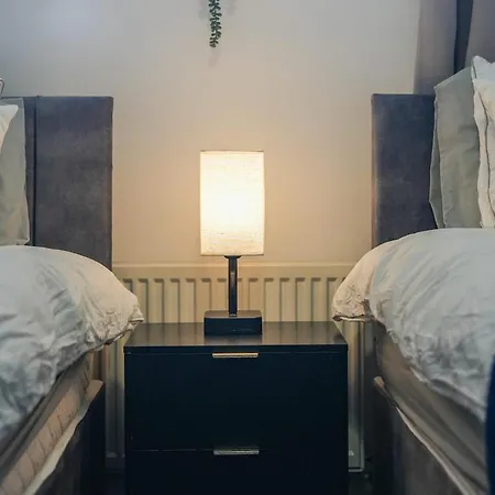Maxstays - Cozy Leeds Centre 2 Bed - Steps From First Direct Arena - Free Parking * Leeds (West Yorkshire)