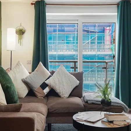 Apartment Maxstays - Cozy Leeds Centre 2 Bed - Steps From First Direct Arena - Free Parking