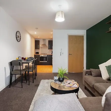 Maxstays - Cozy Leeds Centre 2 Bed - Steps From First Direct Arena - Free Parking Apartment *