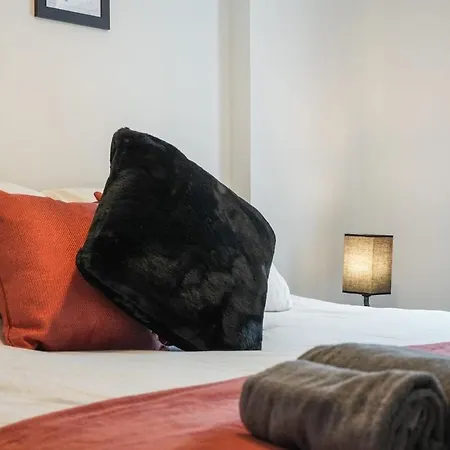 Maxstays - Cozy Leeds Centre 2 Bed - Steps From First Direct Arena - Free Parking